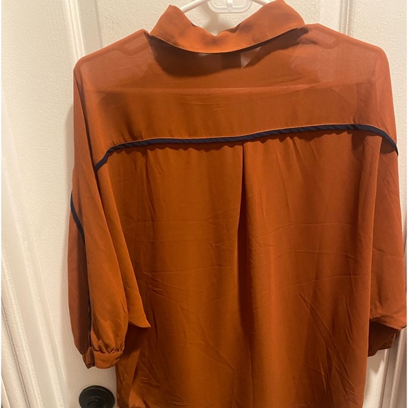 Forever 21 blouse. Rust with navy trim. Excellent conditions. - Picture 2 of 3